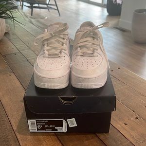 Size 6.5 Women’s Air Force 1 Sage Low